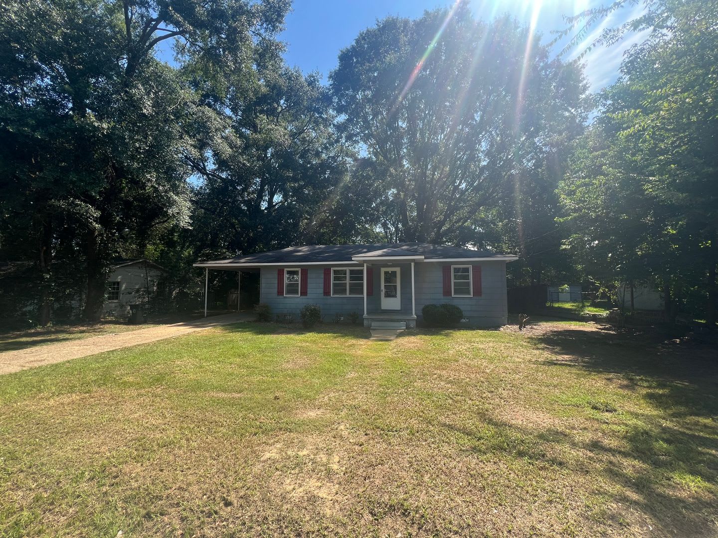 3 bedroom 1 bathroom single level home – photo 1
