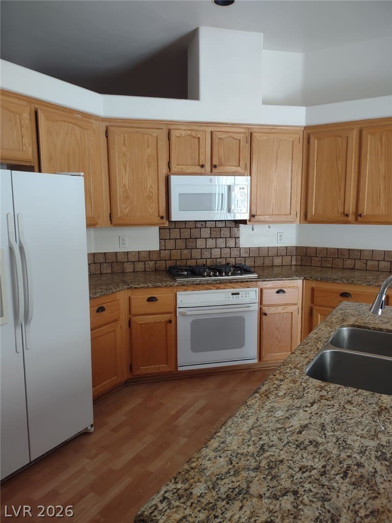 915 DOVER GLEN Drive – photo 3