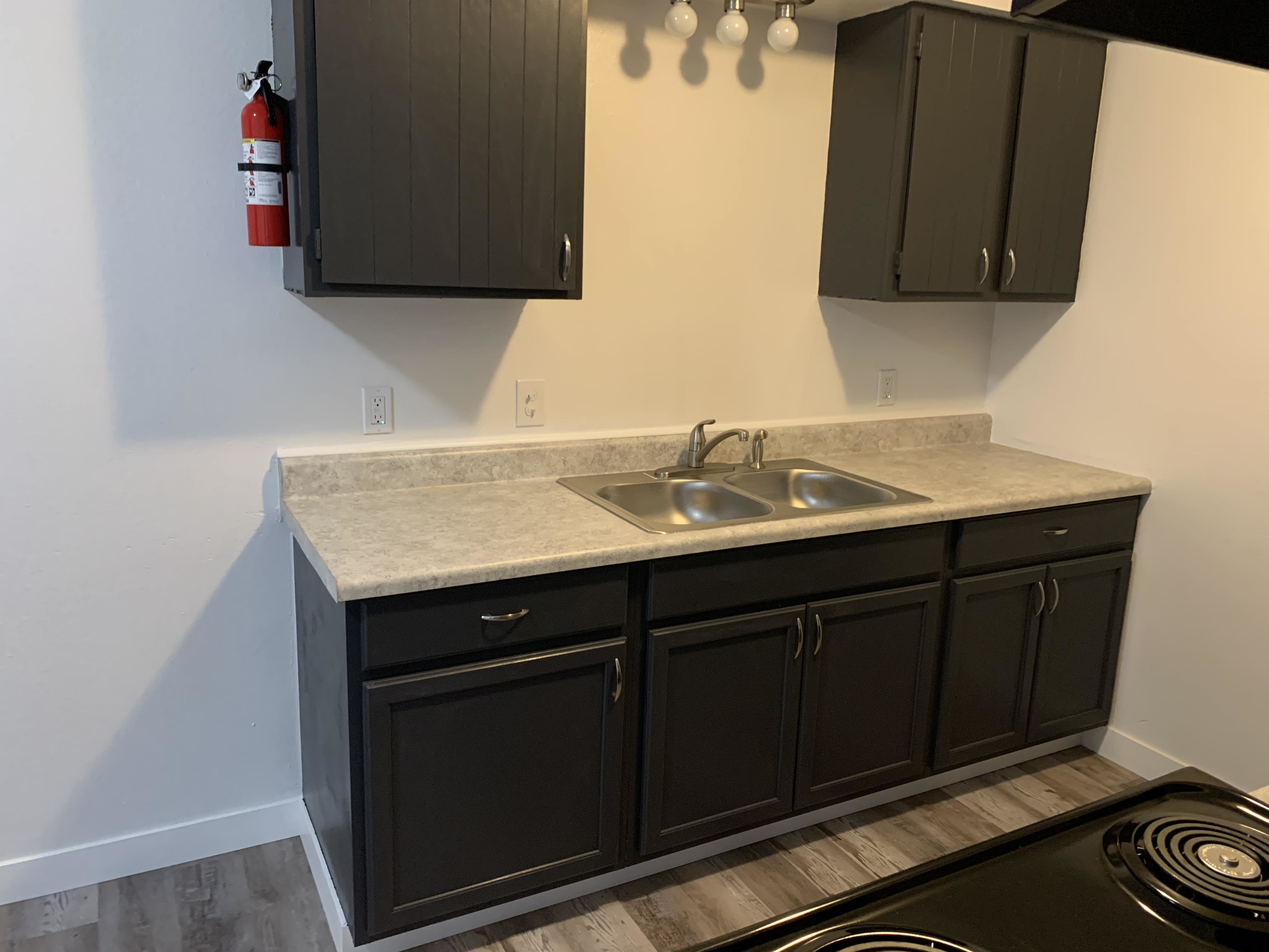 1229 Ravenwood Rd – photo 3