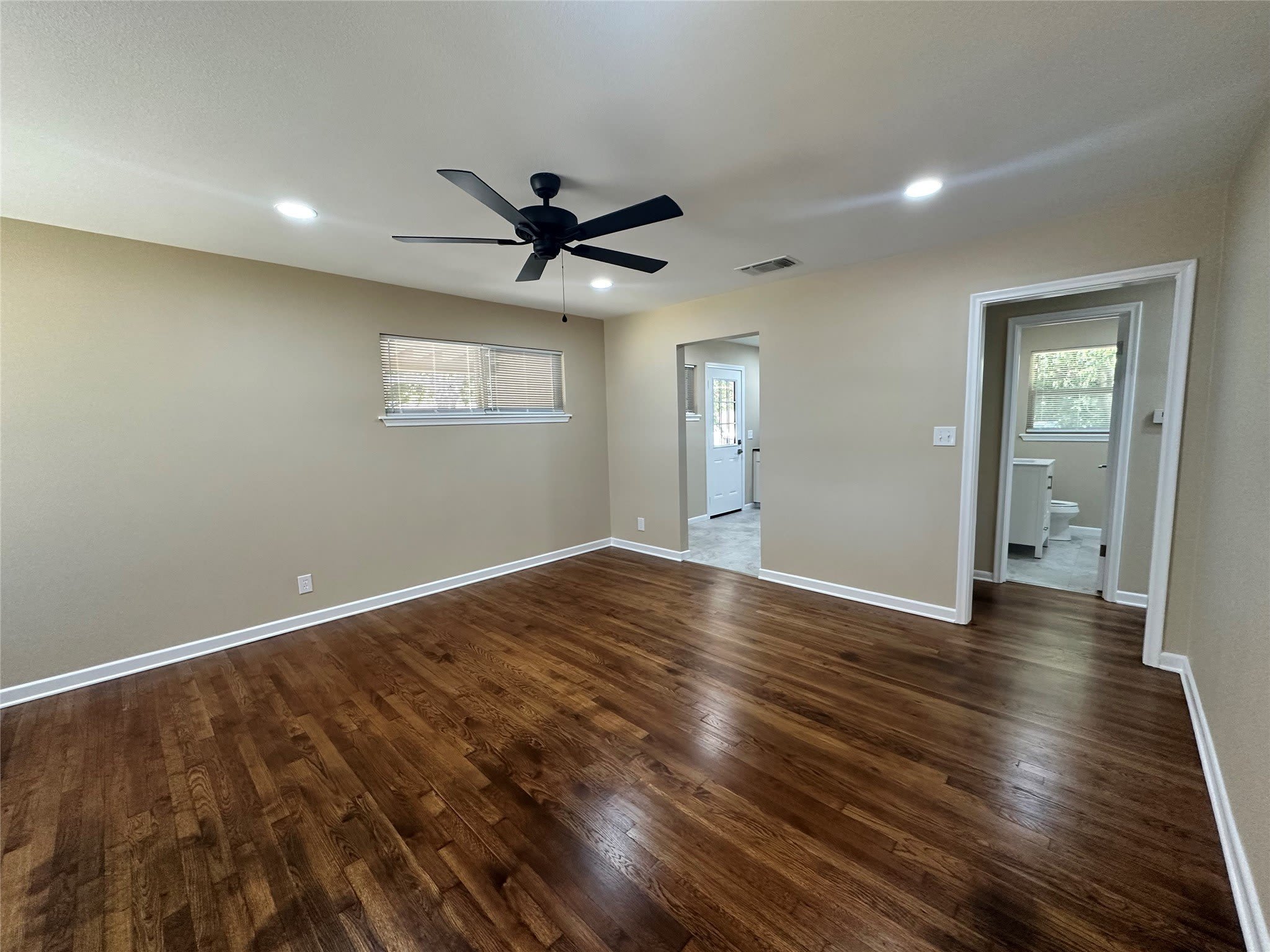 1213 S Lamar Street – photo 2