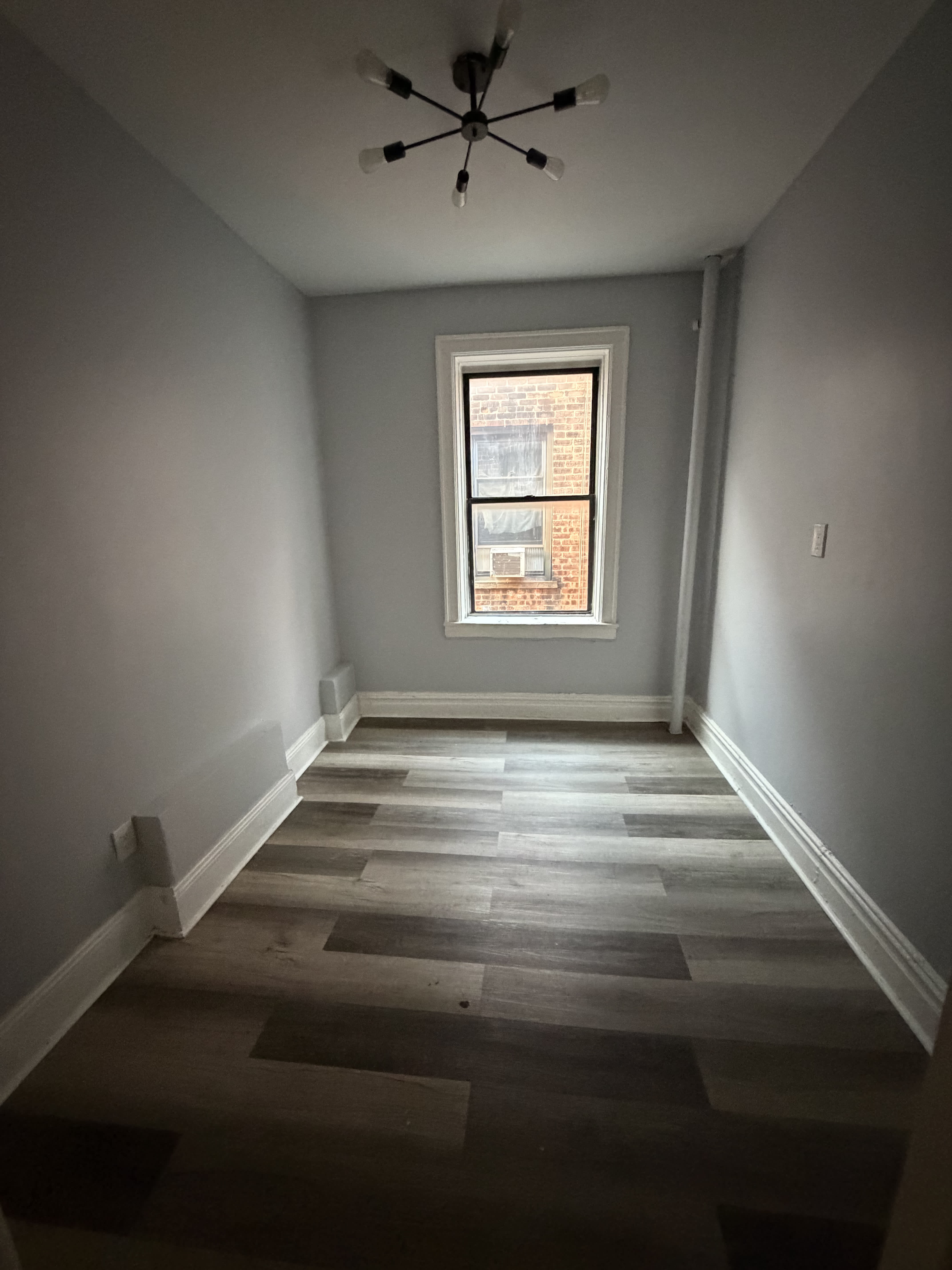 122 Corbin Ave – photo 5