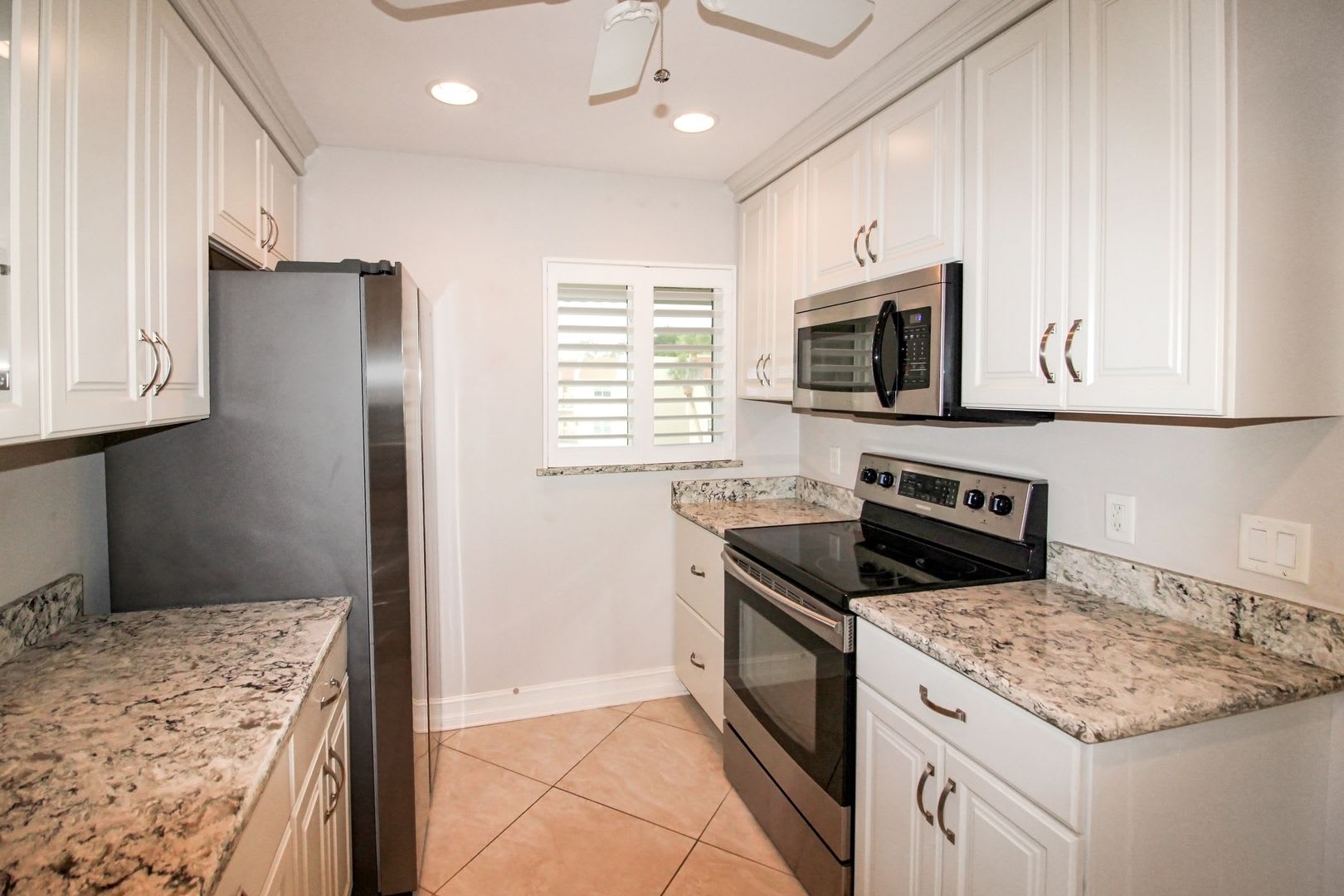 Bella Costa Annual Condo for Rent – photo 3