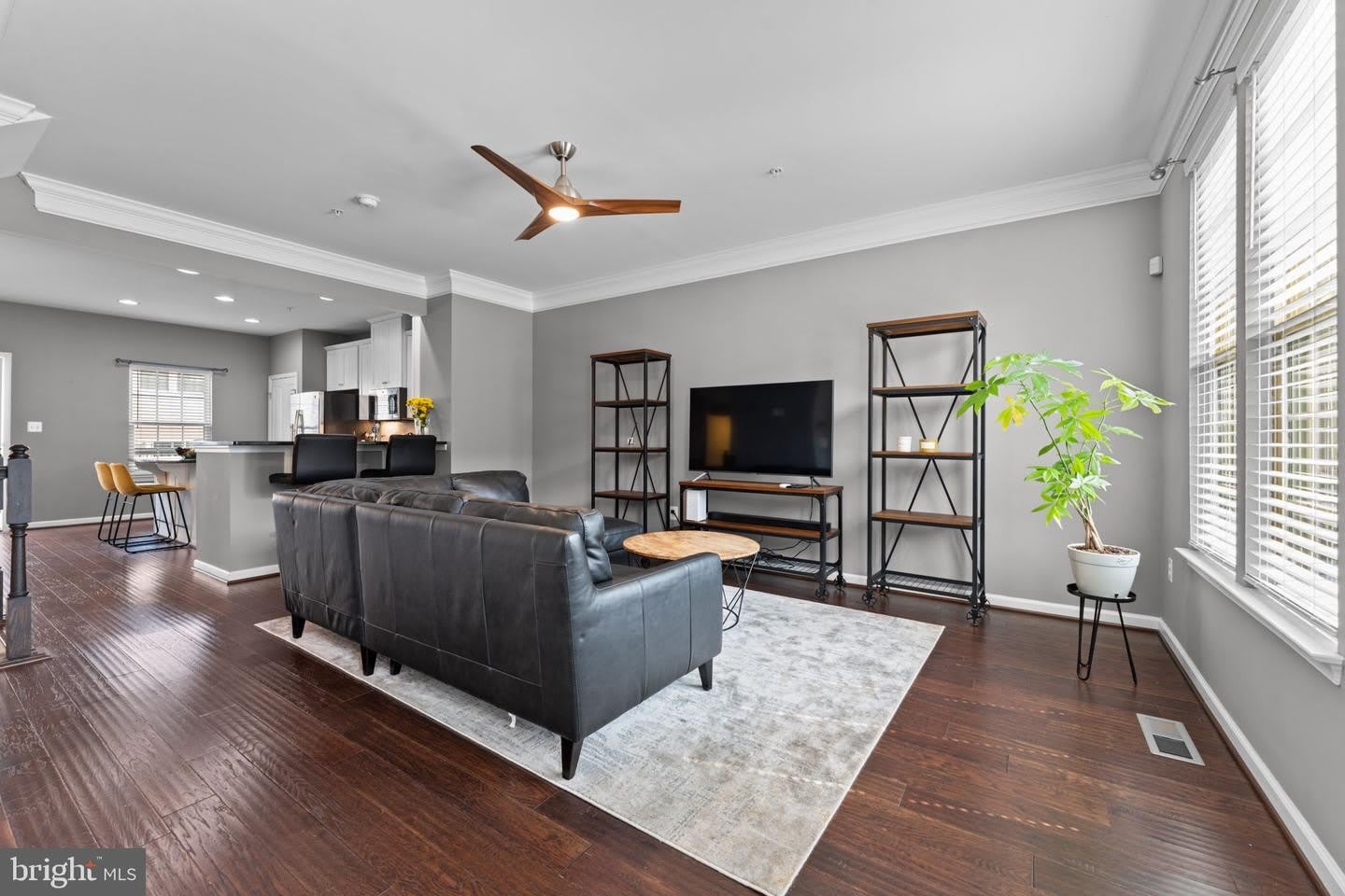4662 HUDSON ST – photo 2