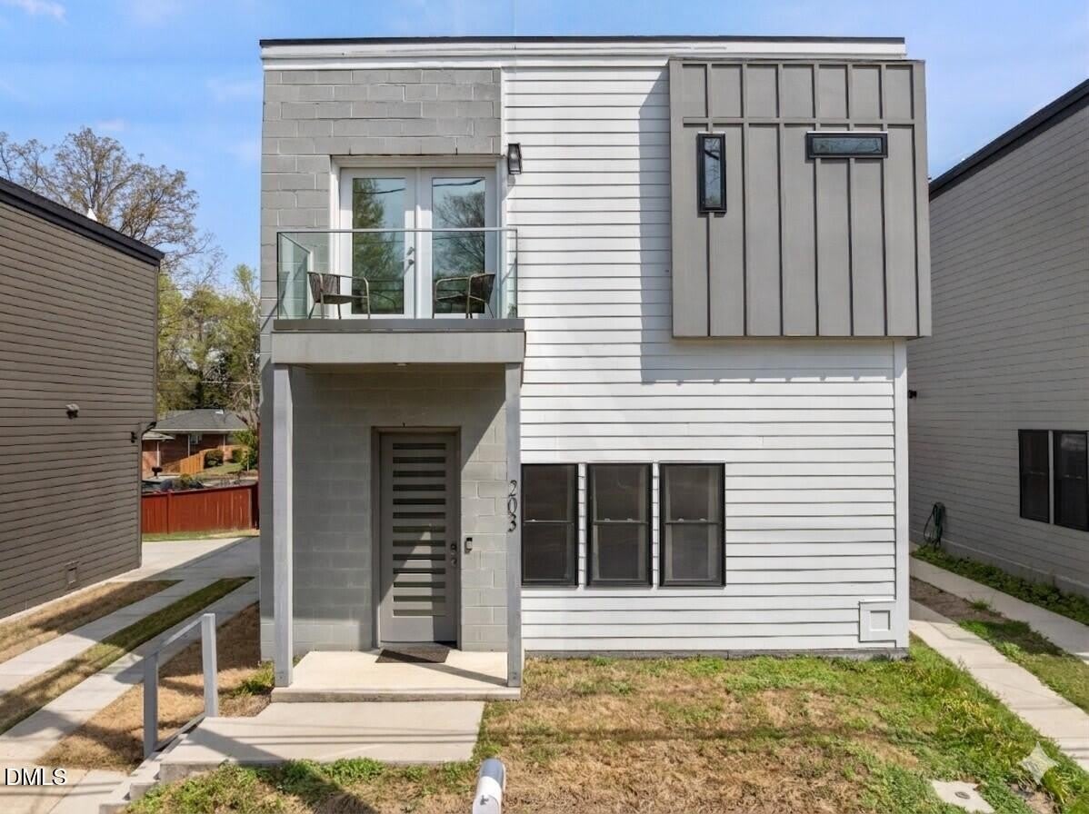 203 Nelson Street – photo 1