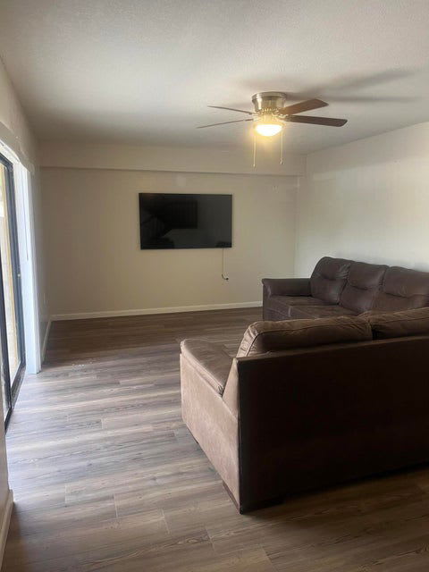 3124 31St Way – photo 2