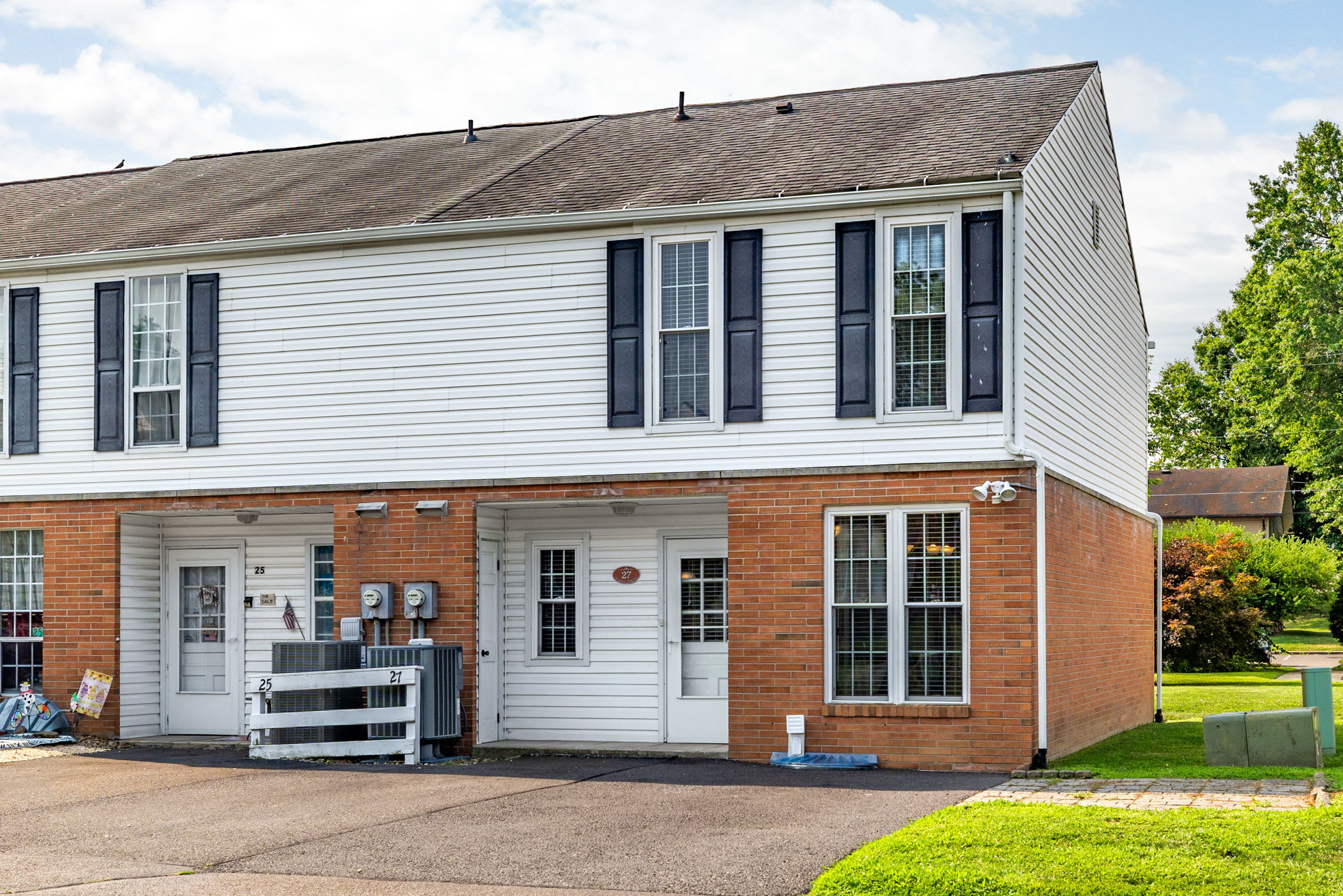 27 Montgomery Village Ln – photo 2