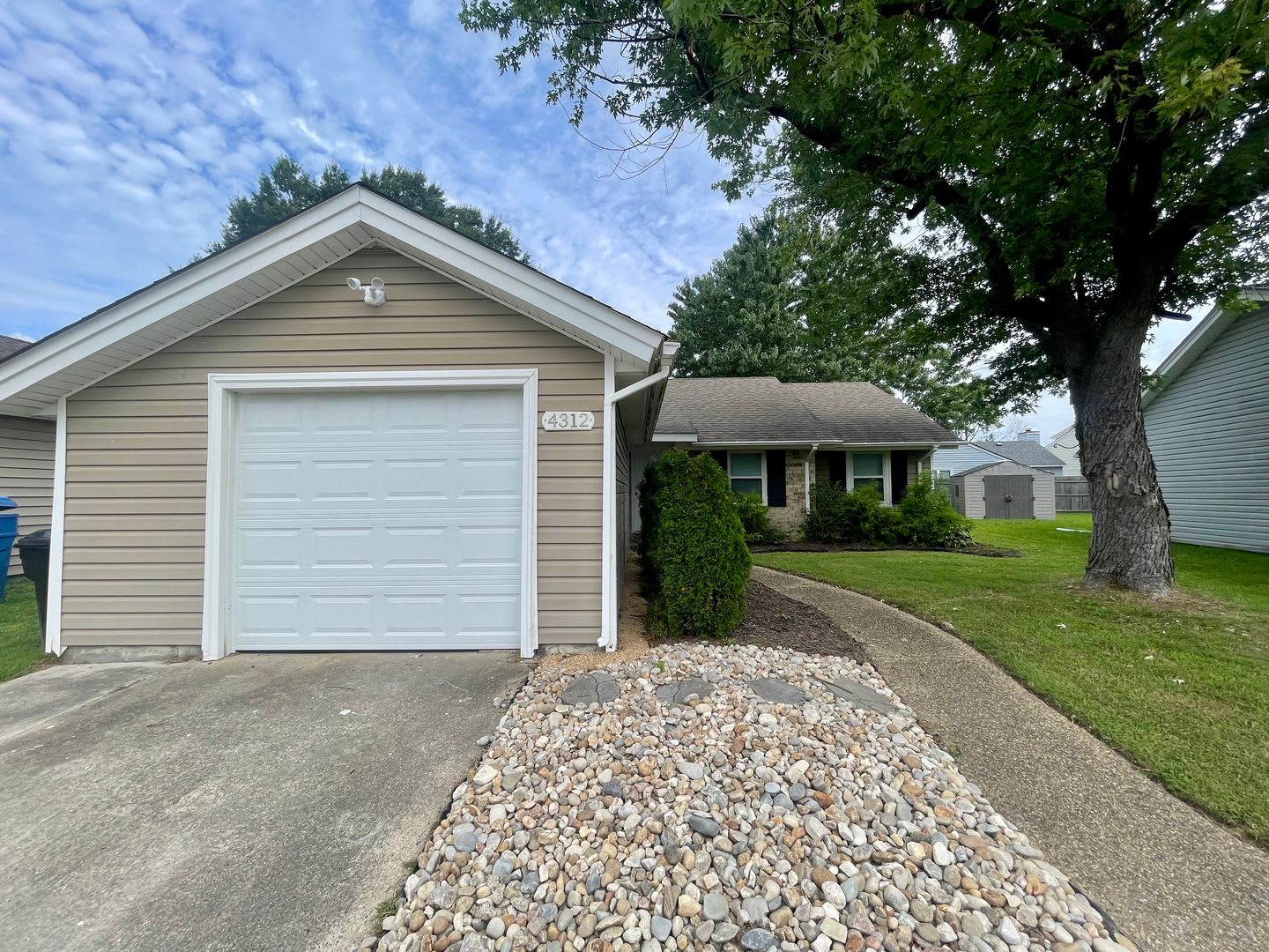 Charming 3-Bedroom Home with Bonus Flex Space – photo 2