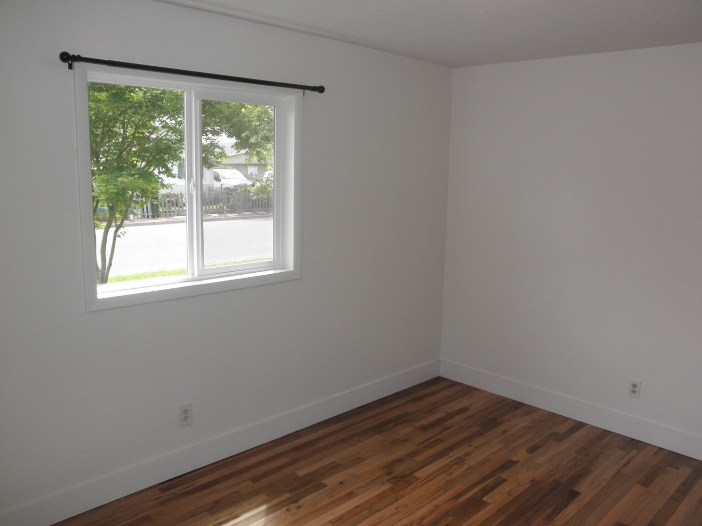 Convenient to West Salem shopping – photo 4