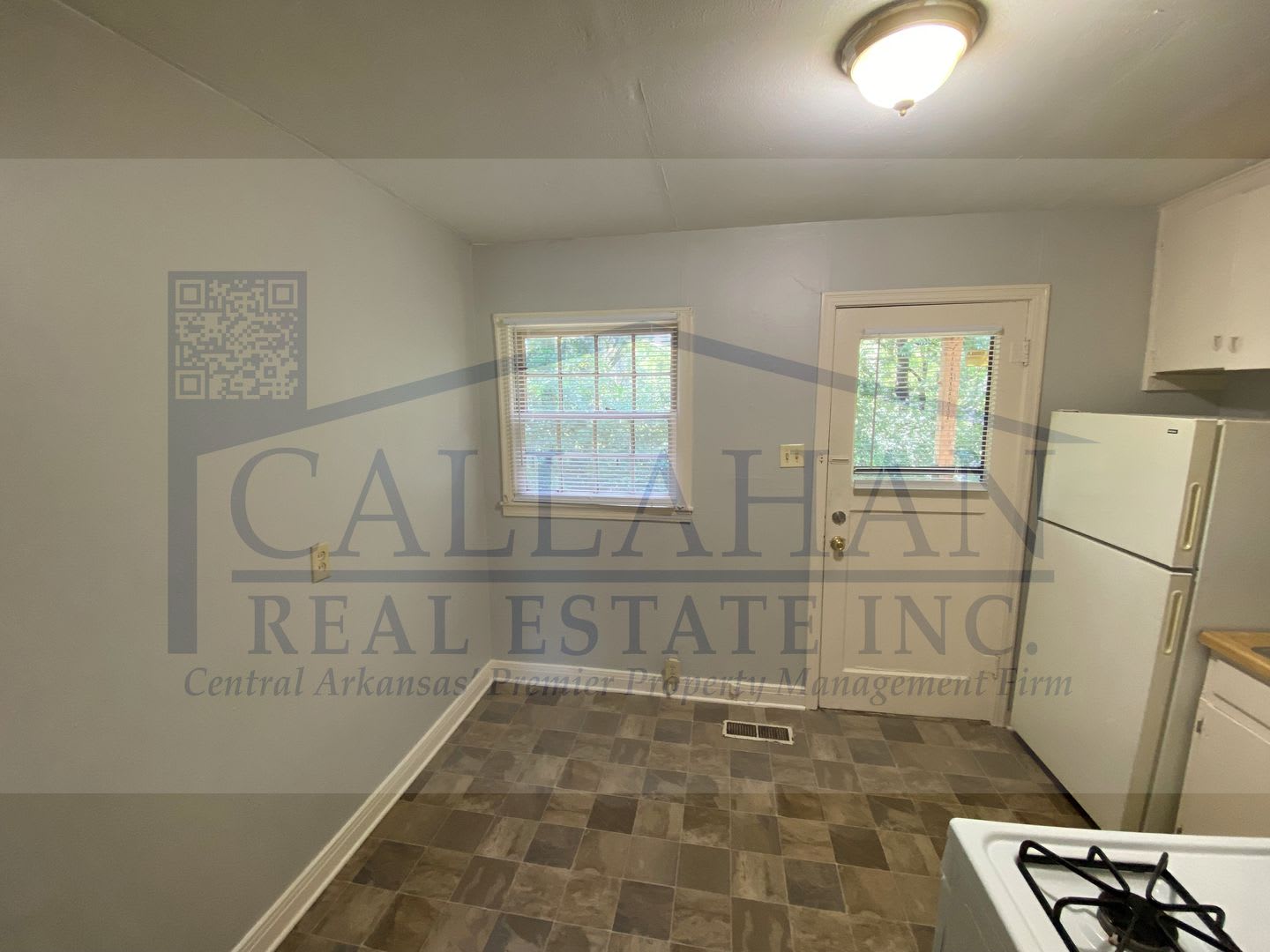 Park Hill 2 Bedroom Duplex – photo 4