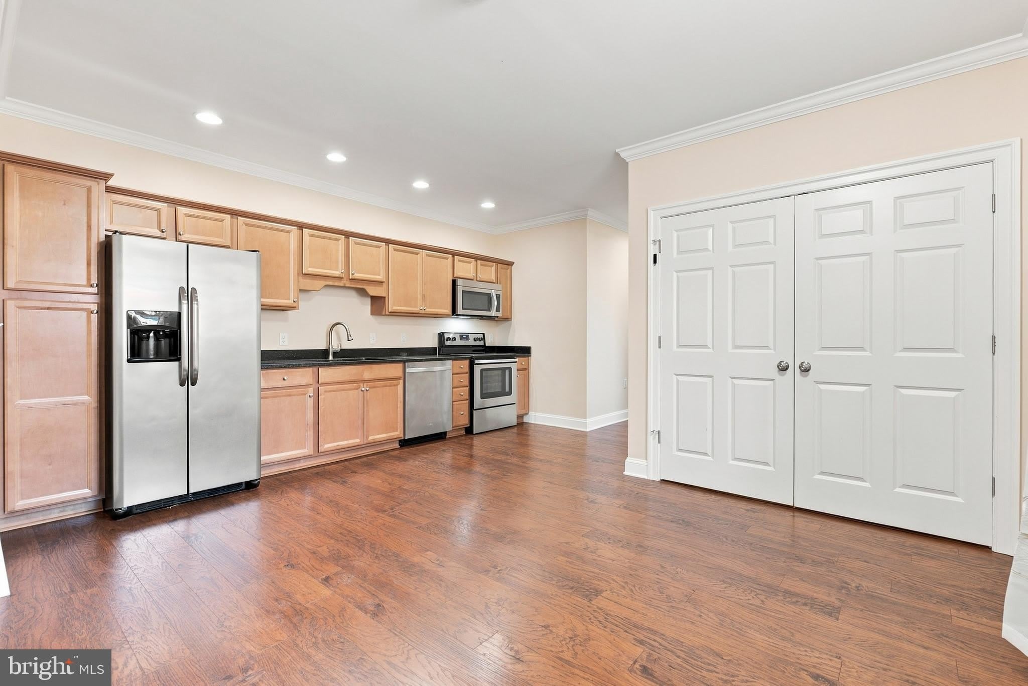 25 E BOSCAWEN Street – photo 2