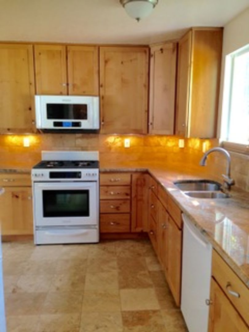 Light Filled 3 Bedroom Home In Desirable North Boulder – photo 2