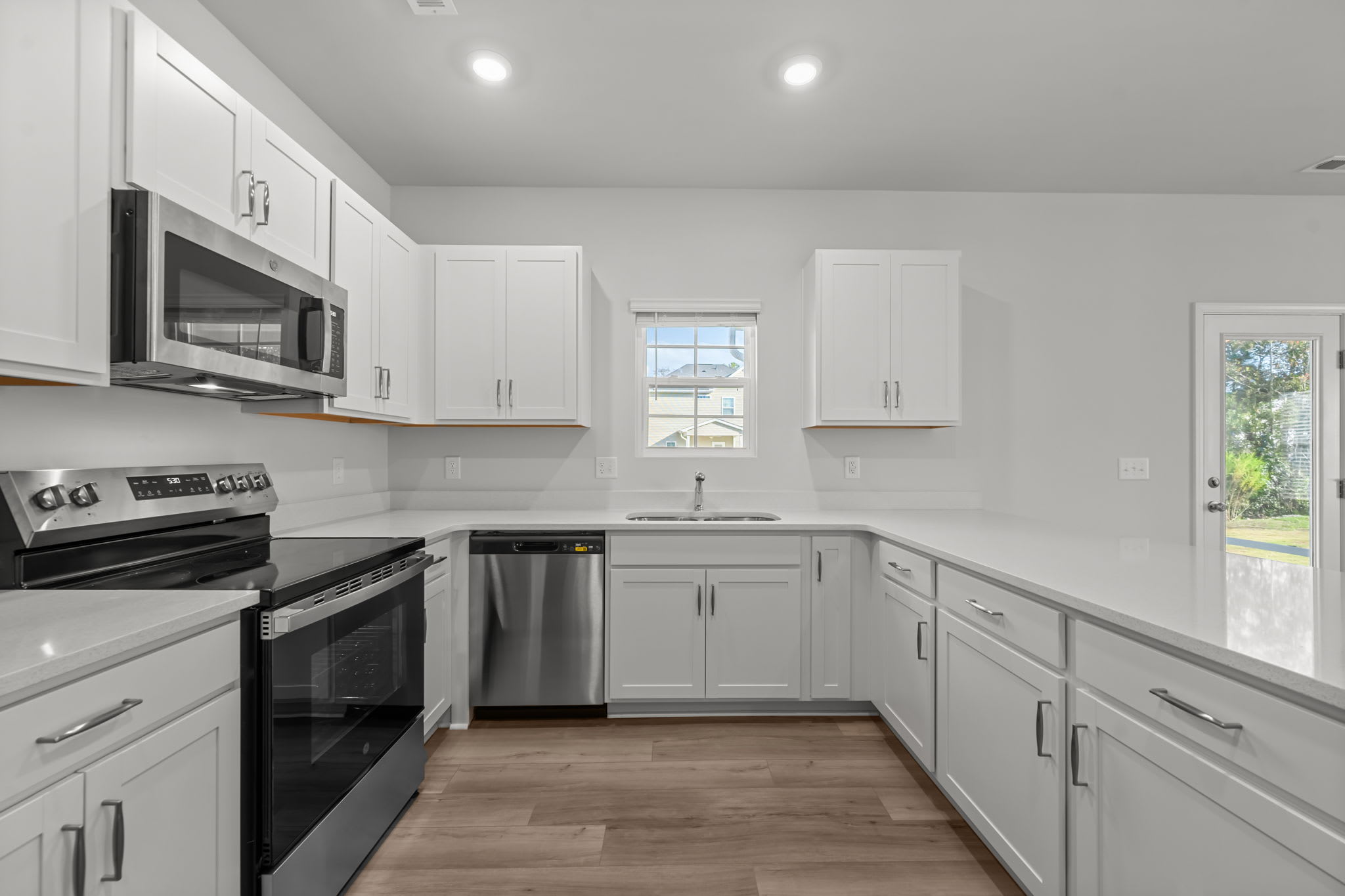 186 Citadel Drive – photo 4