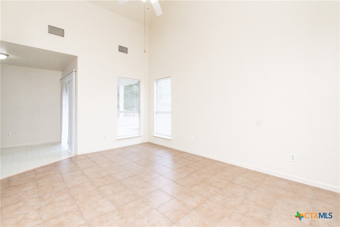 405 Deloris Drive – photo 2