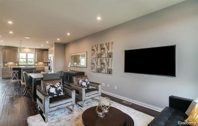 270 S Mill Street – photo 2