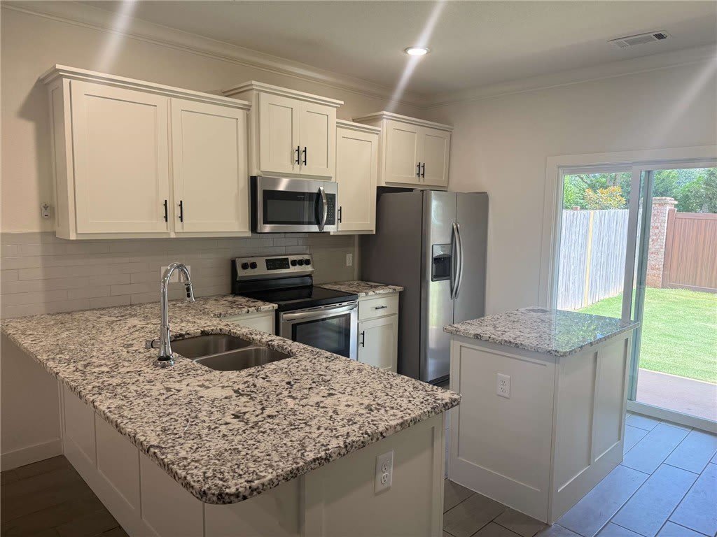 3217 SW Hillstone Avenue – photo 5