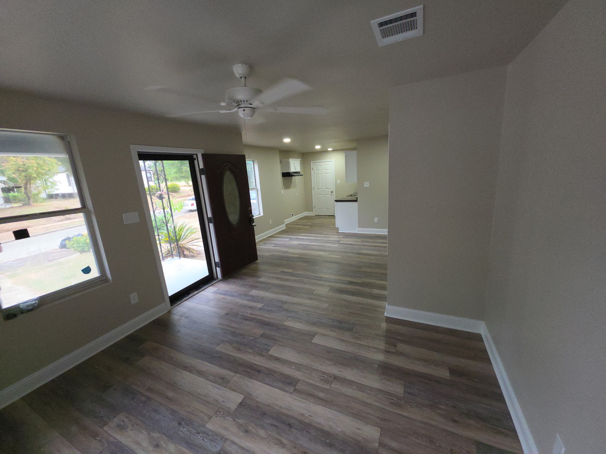 1512 Belwood St – photo 3
