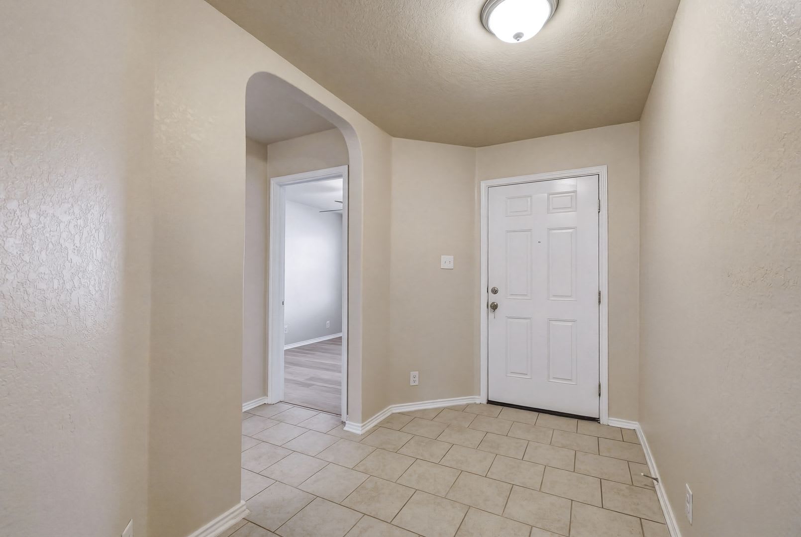 Large one story in Valley Ranch – photo 2