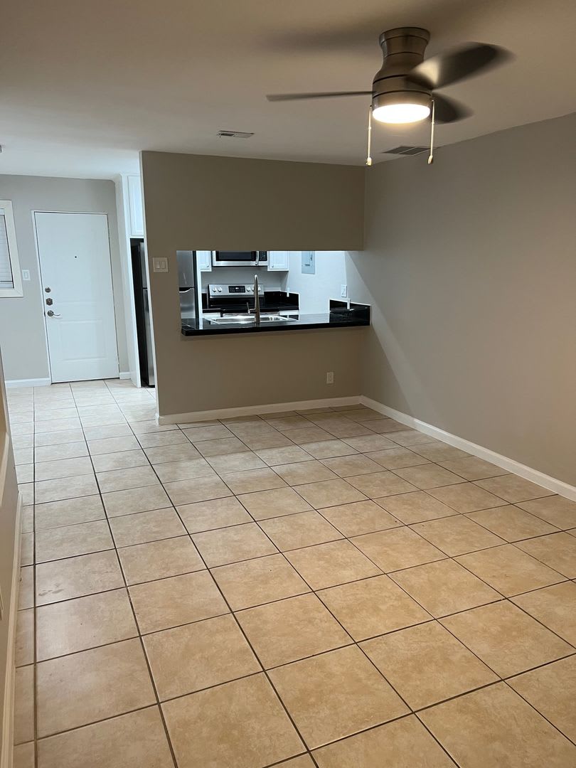 2 story 2 Bed 1 Bath – photo 2