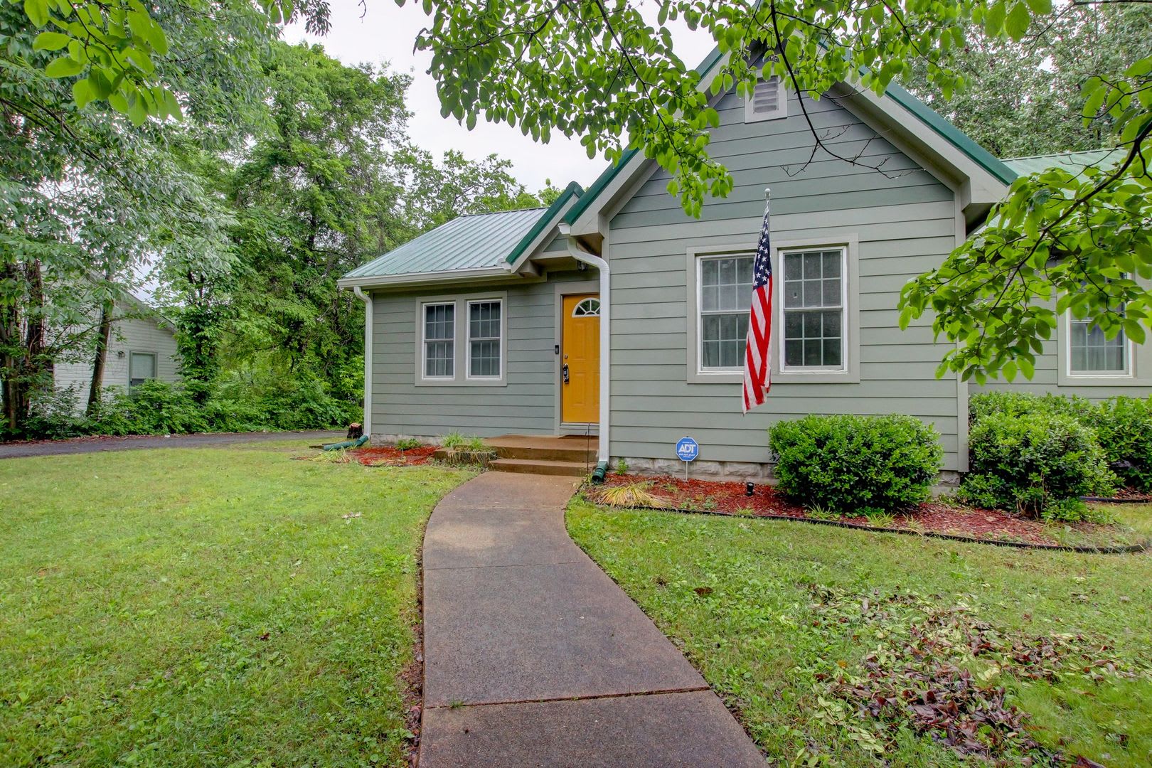 1115 Woodard St (For Rent) – photo 3