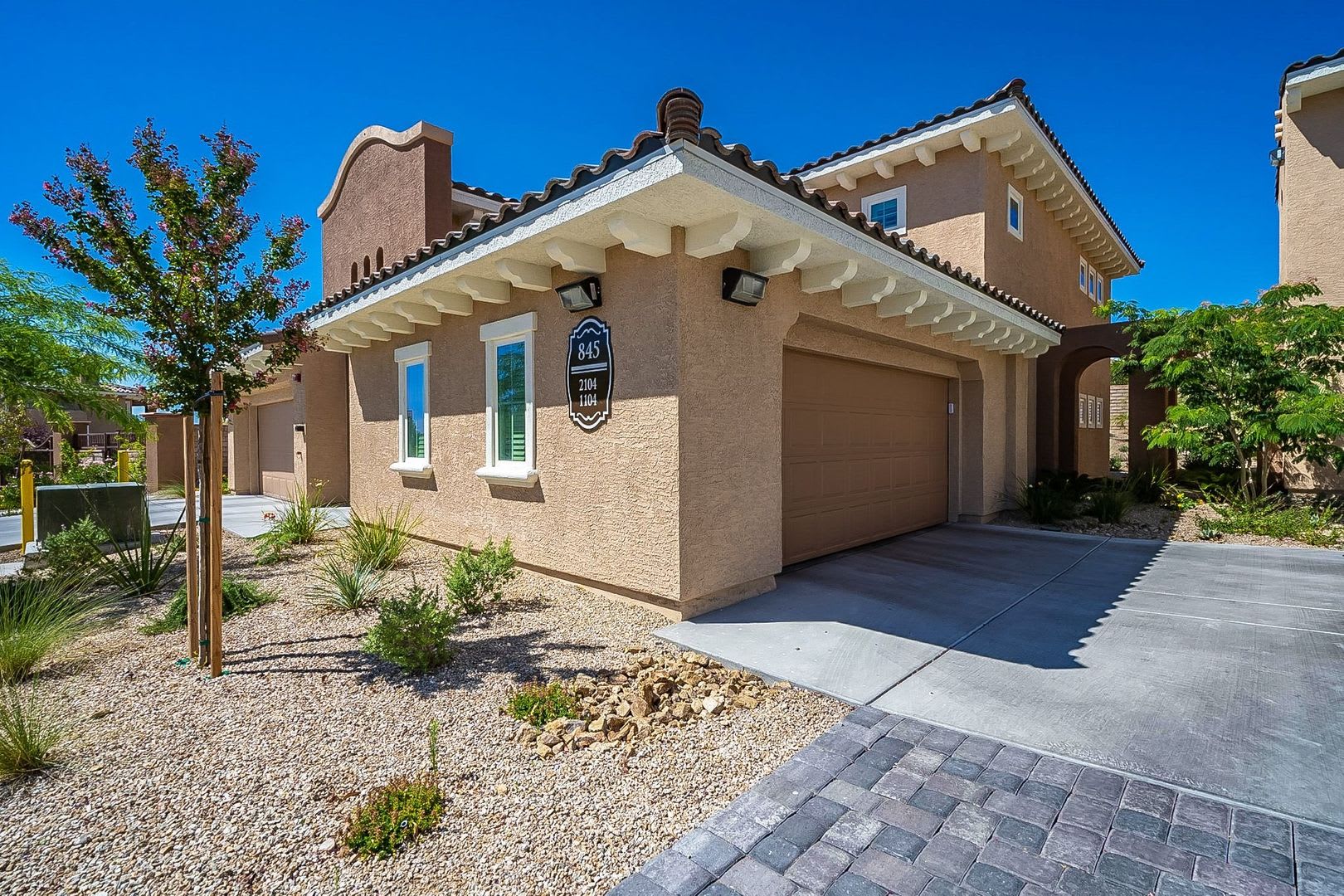 BEAUTIFUL SUMMERLIN HOME LOCATED IN THE GATED COMMUNITY OF PASEOS! – photo 3