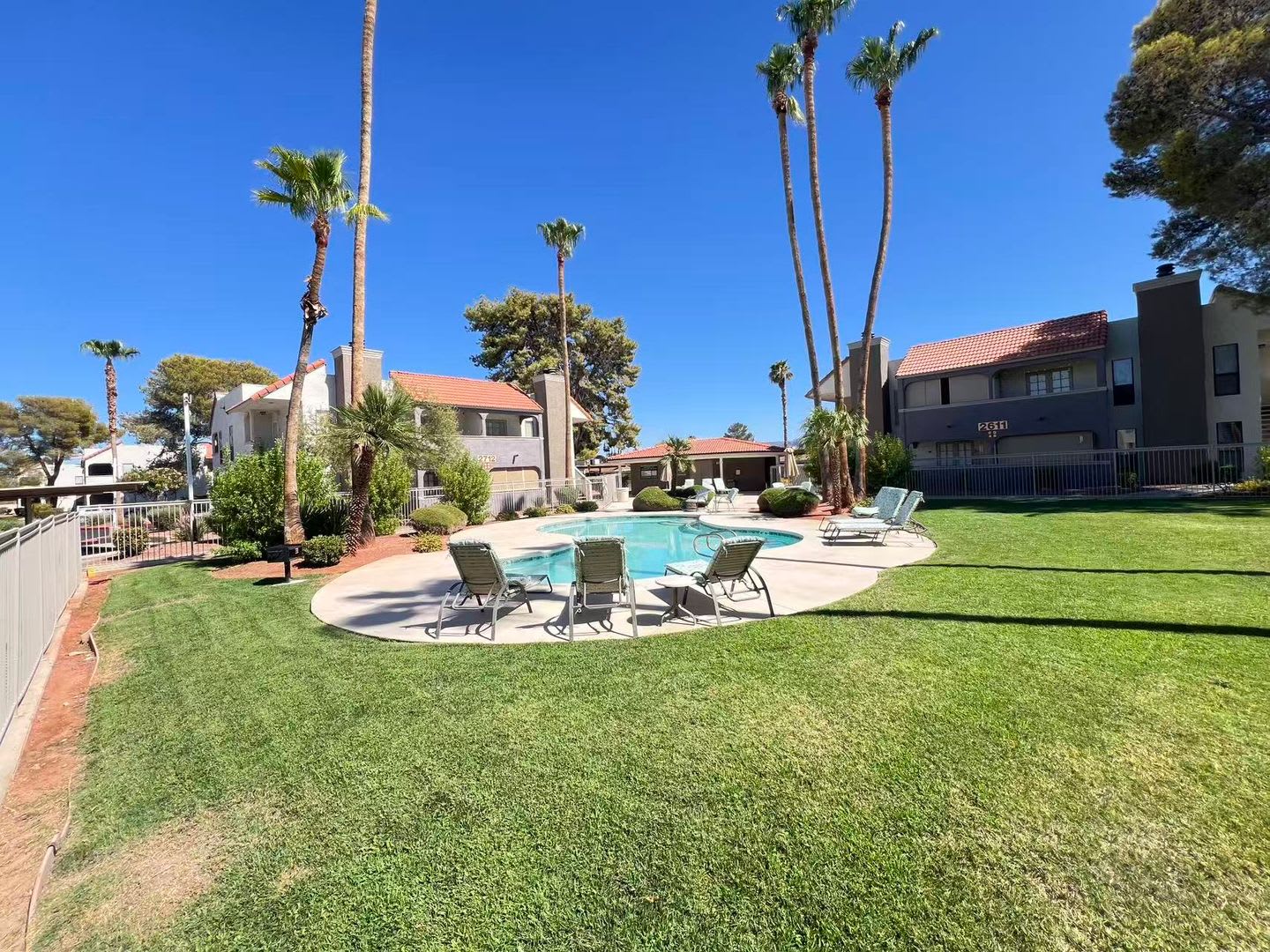 Charming home located in Henderson – photo 3