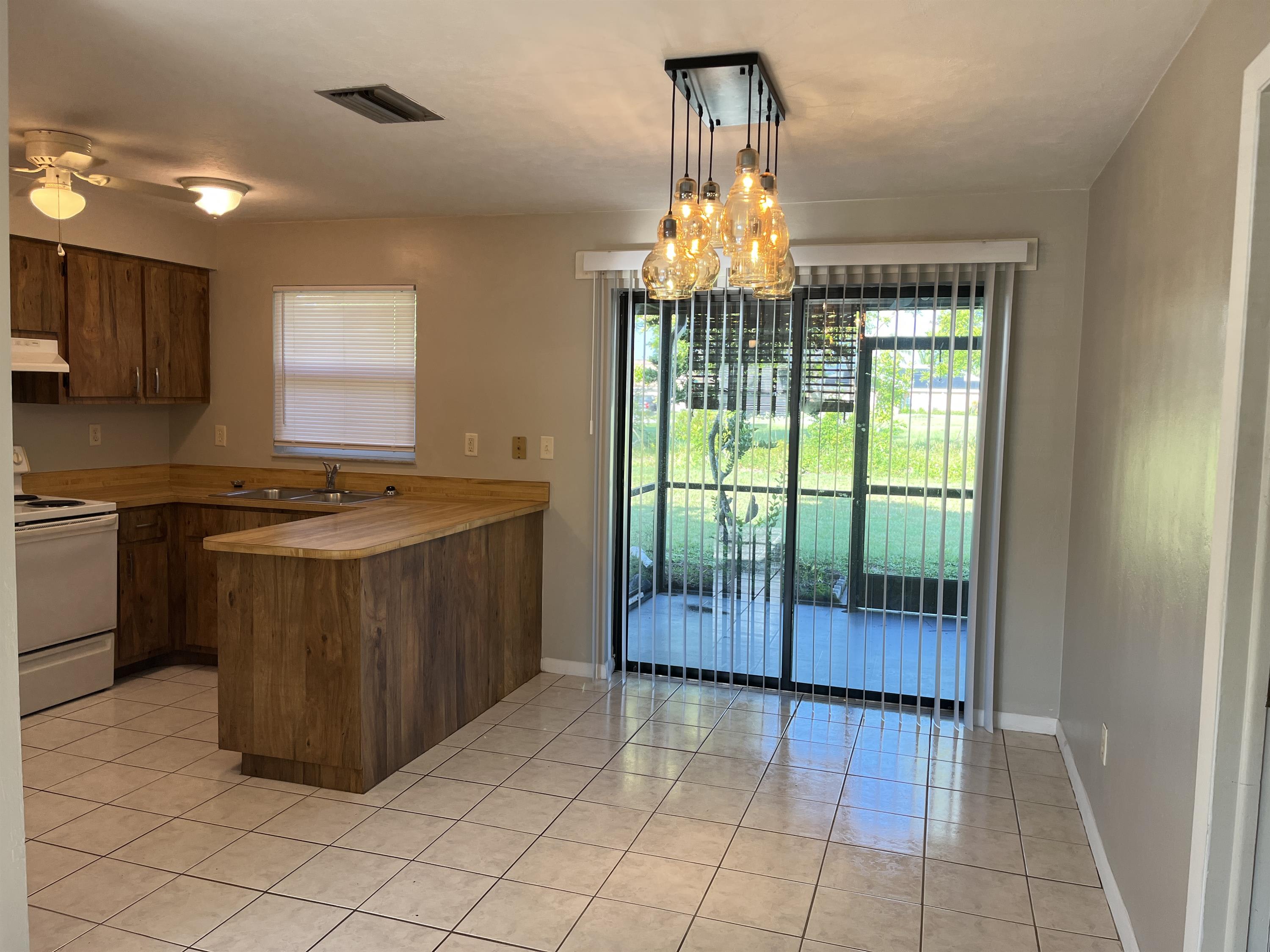 940 Se 24Th Ave – photo 3