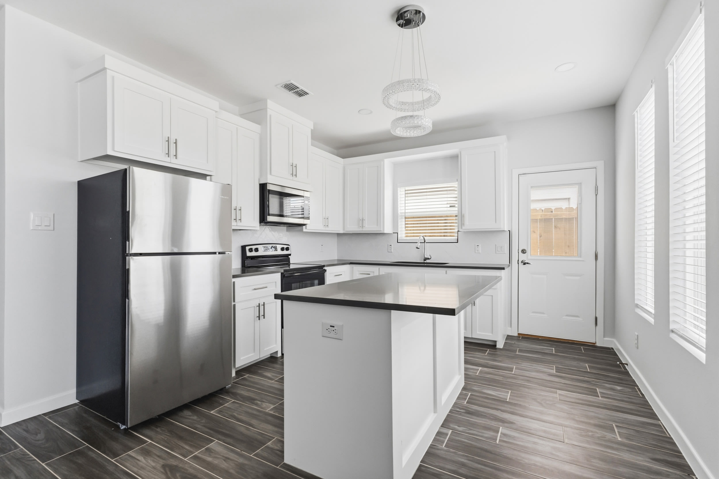 2904 S Links Drive 1 – photo 3