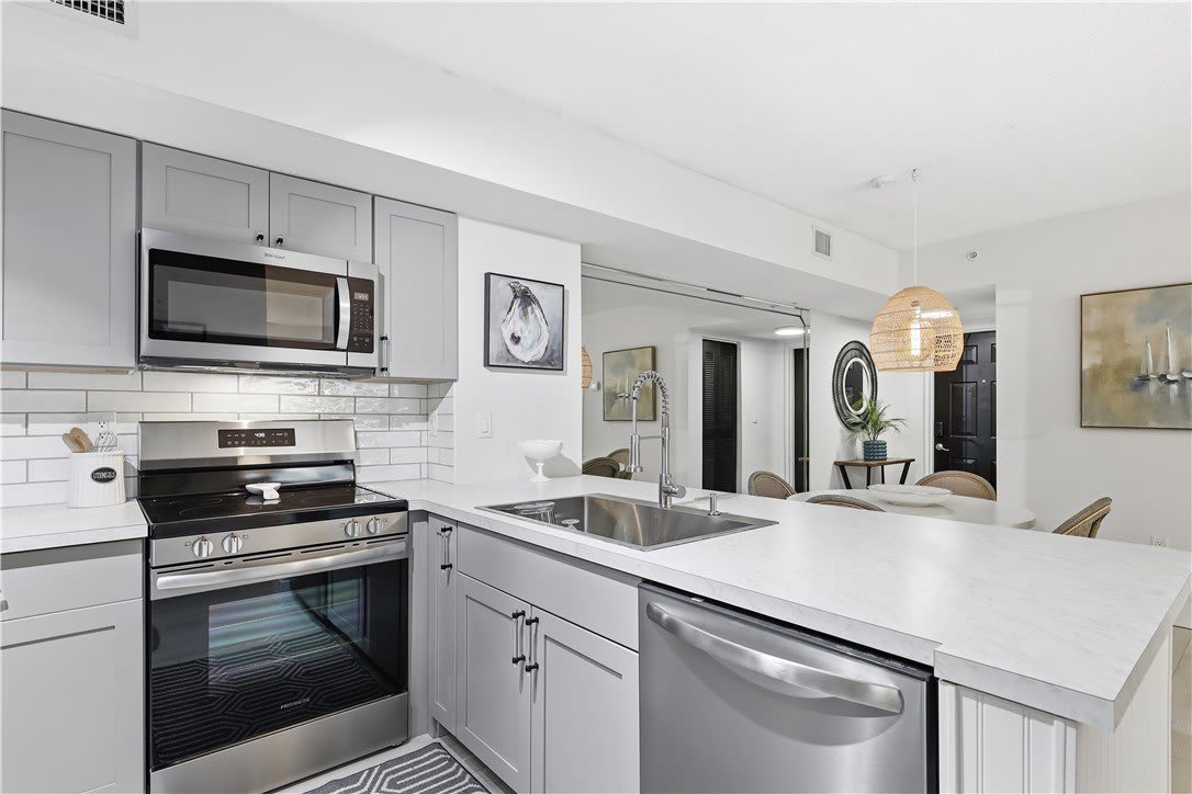 1640 N 42nd Circle – photo 5