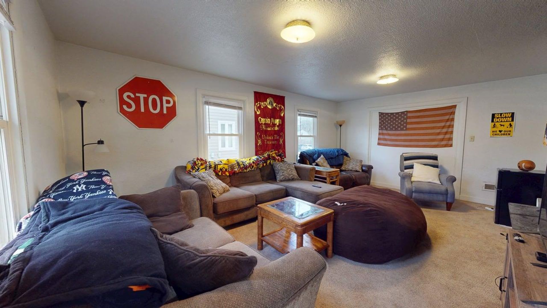 5 Bedroom Home in Campus Area – photo 2