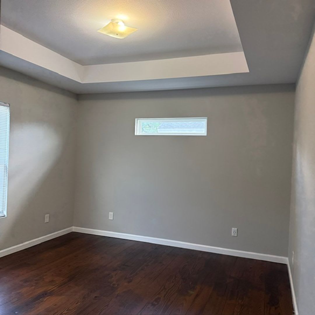 2 Bedroom 1 Bath House with garage – photo 4