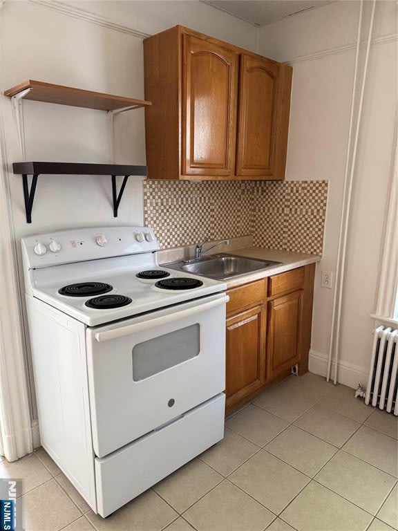 1650 John Street – photo 2