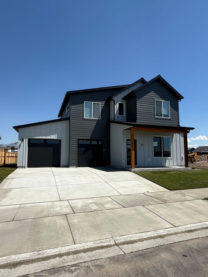 Discover Your Ideal Montana Home at 507 Spaniel Lane – Now Available for Rent! – photo 1