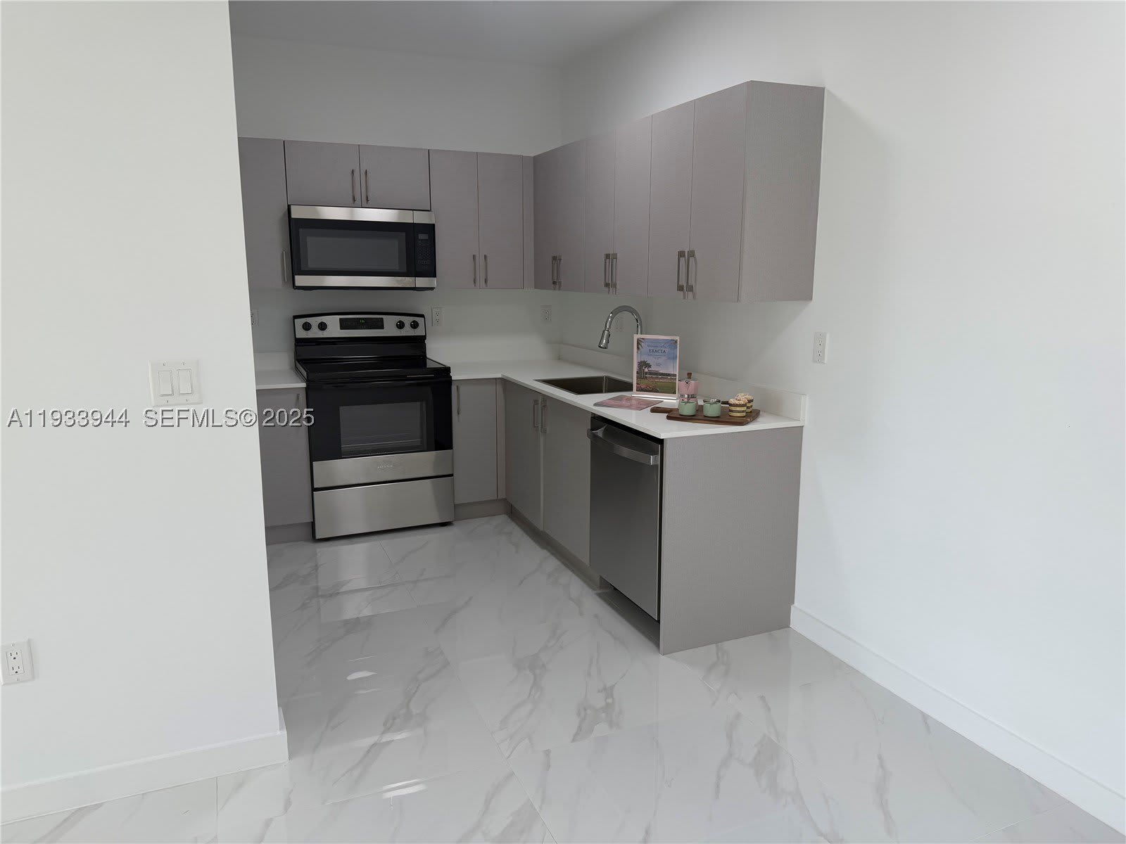 2306 E 4th ave – photo 5