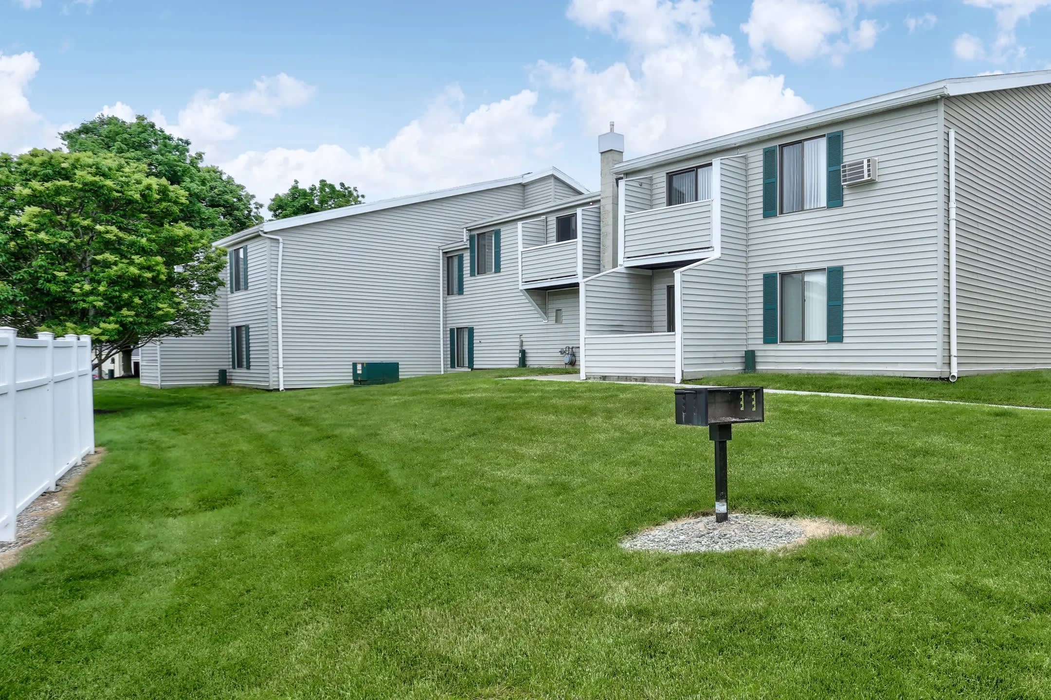 Woodgate Place Apartments – photo 4