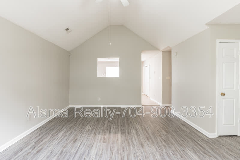 6532 David Ave – photo 4