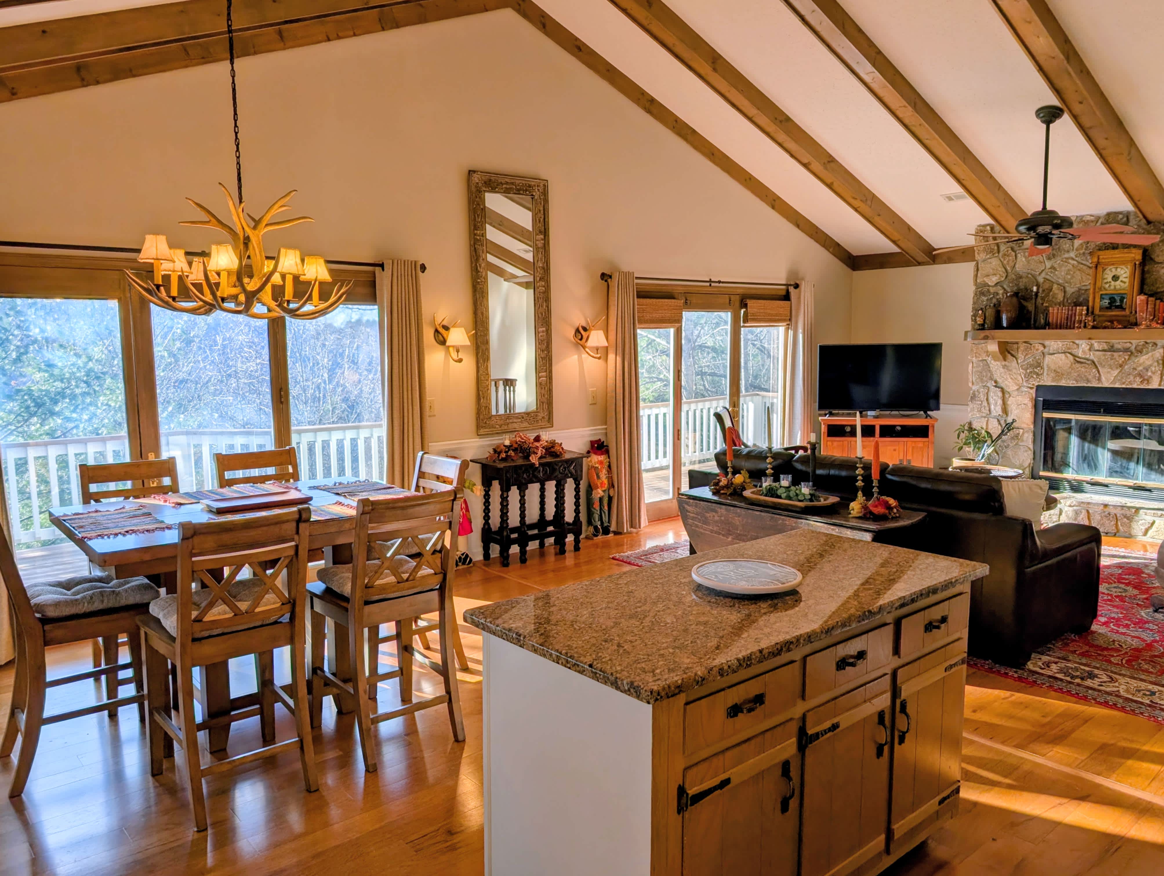 842 Saddle Back Cir – photo 2