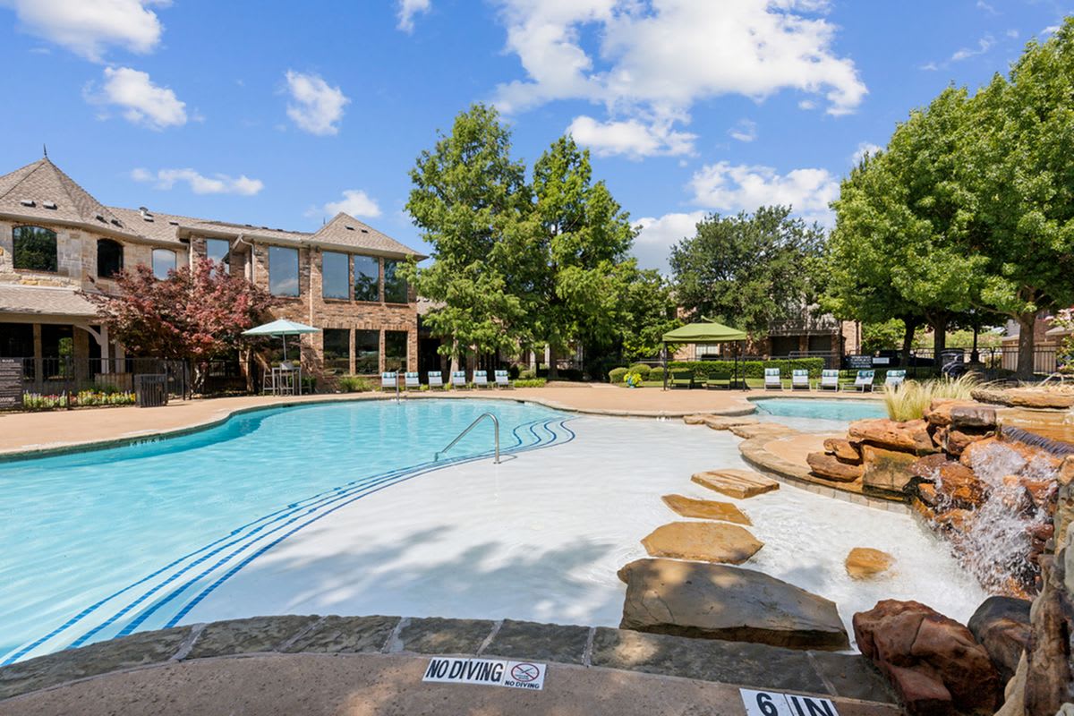 Enclave on Golden Triangle Apartments – photo 4