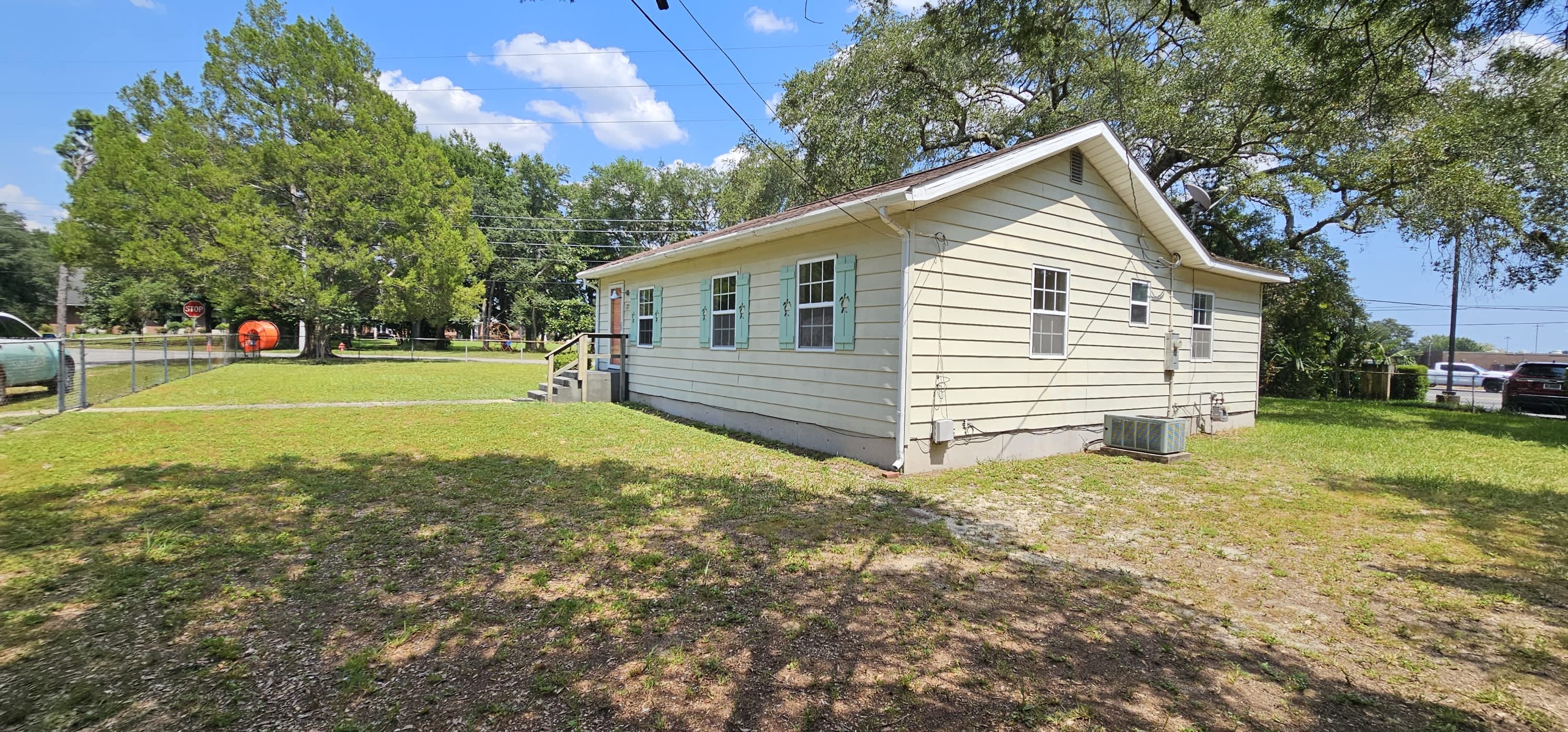 725 Powell Drive – photo 3