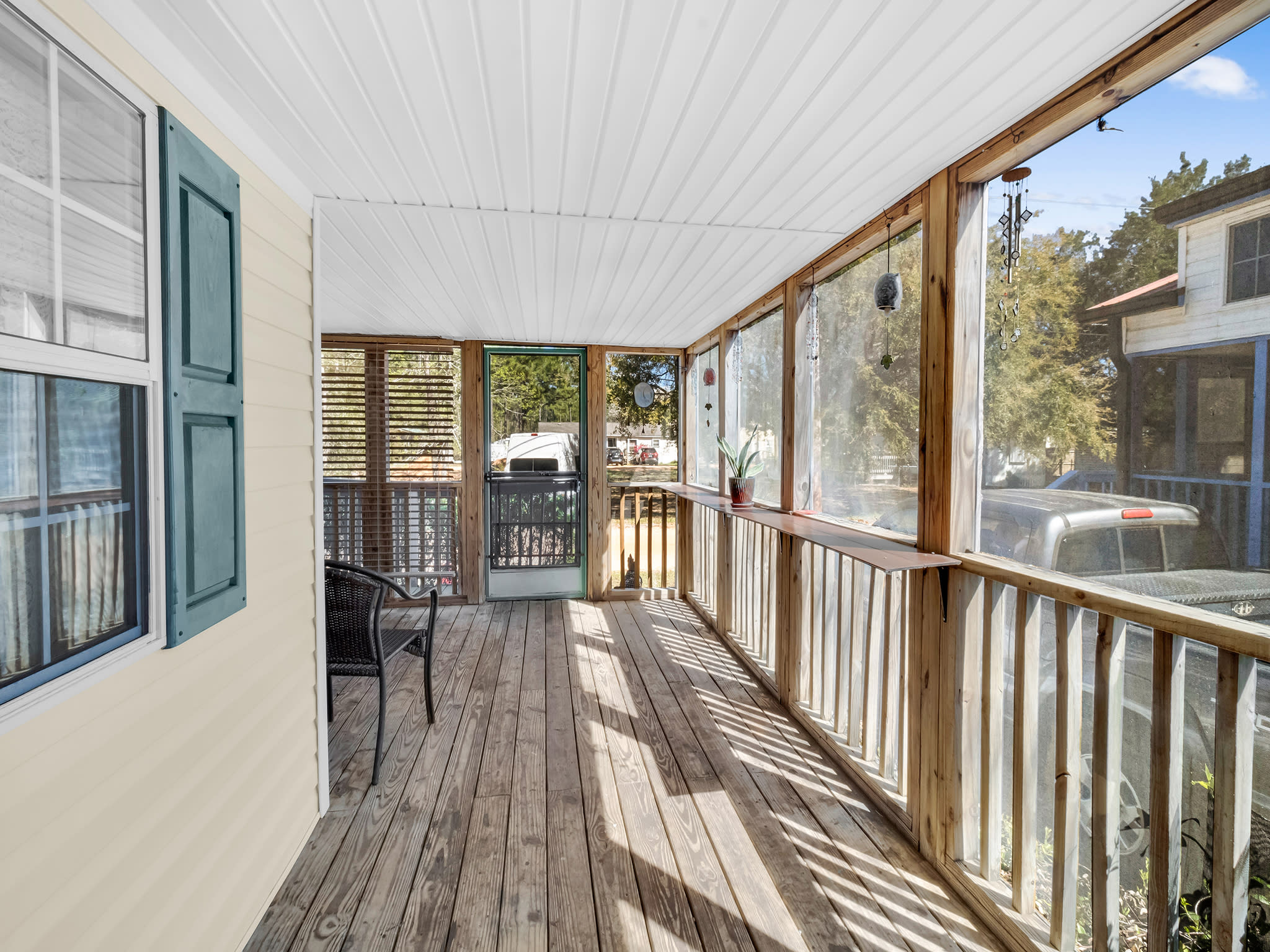1449 Suncrest Street – photo 2