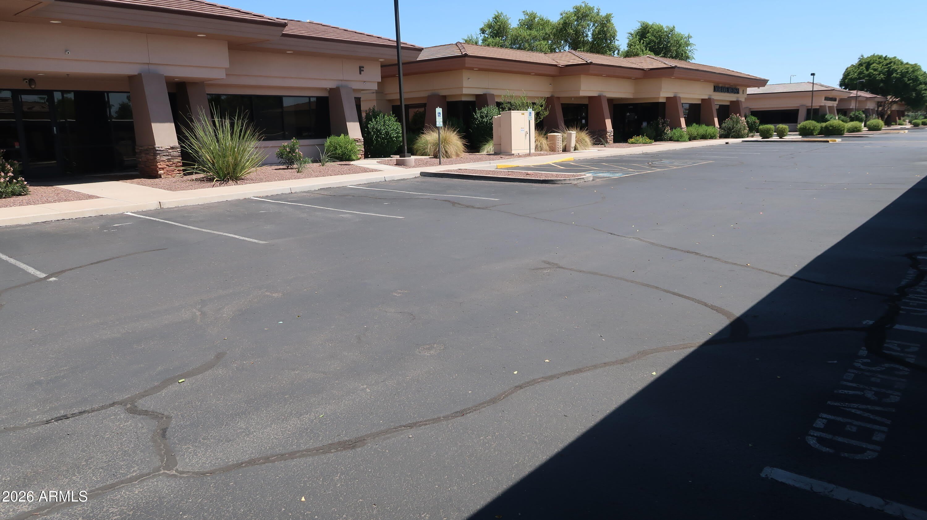 10320 W MCDOWELL Road – photo 4
