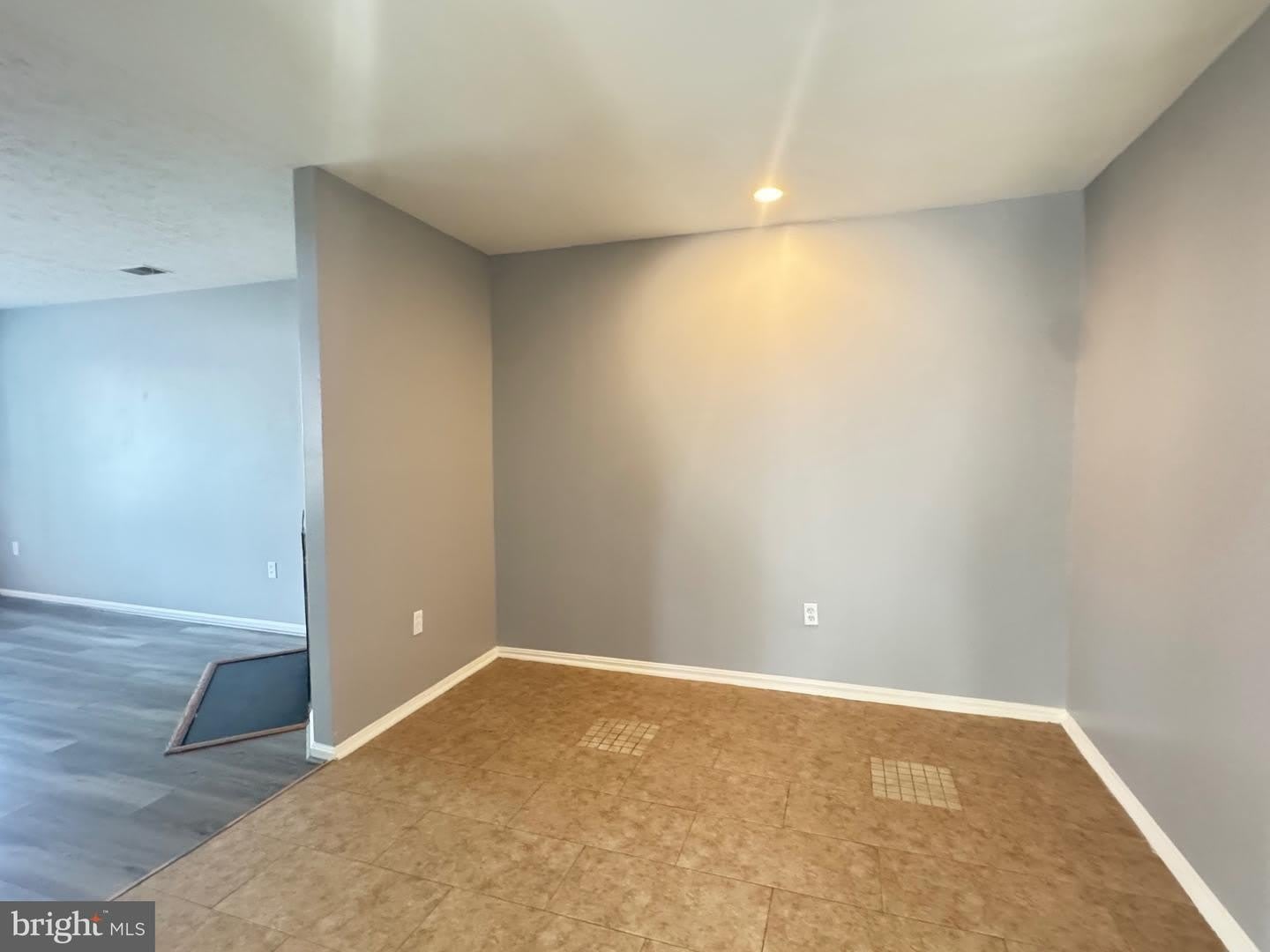 7233 MILL CREEK CT – photo 5