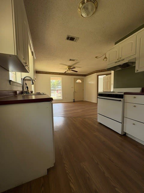 701 SW 1st Street – photo 4