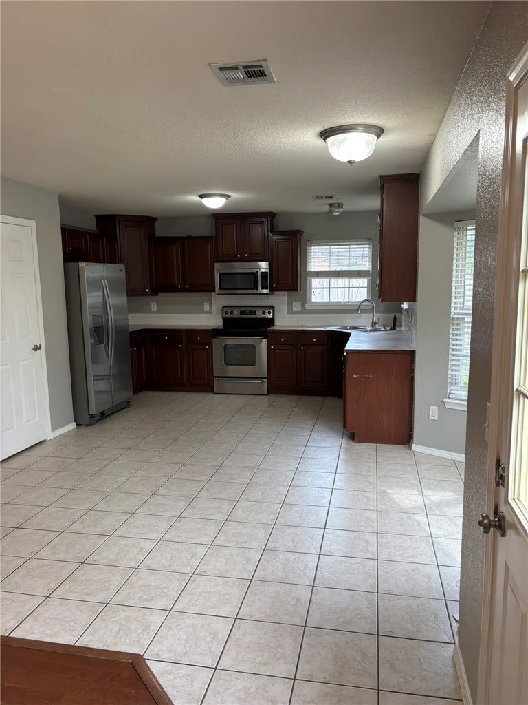 2401 SW 20th Street – photo 5