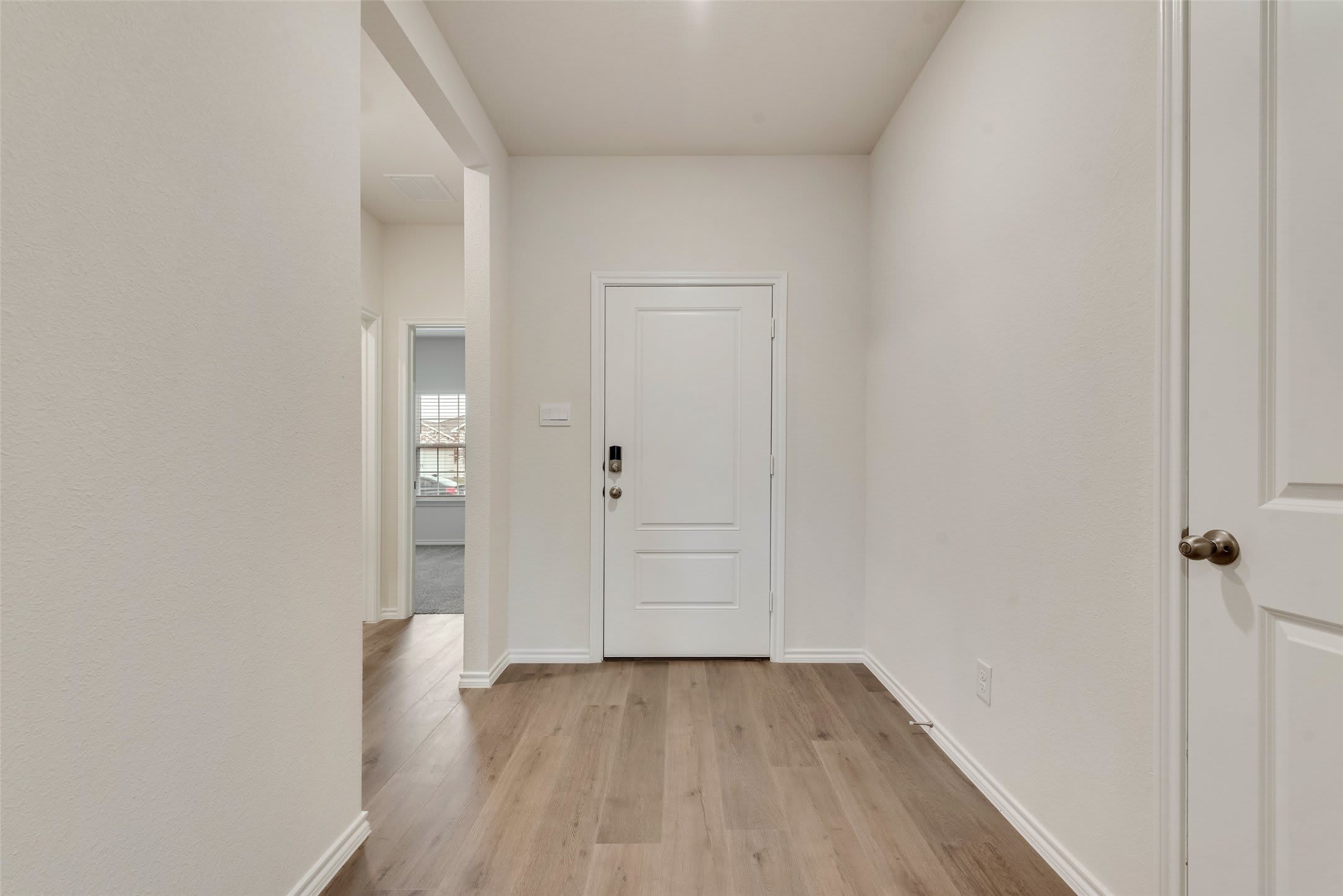 124 Labein Avenue – photo 3