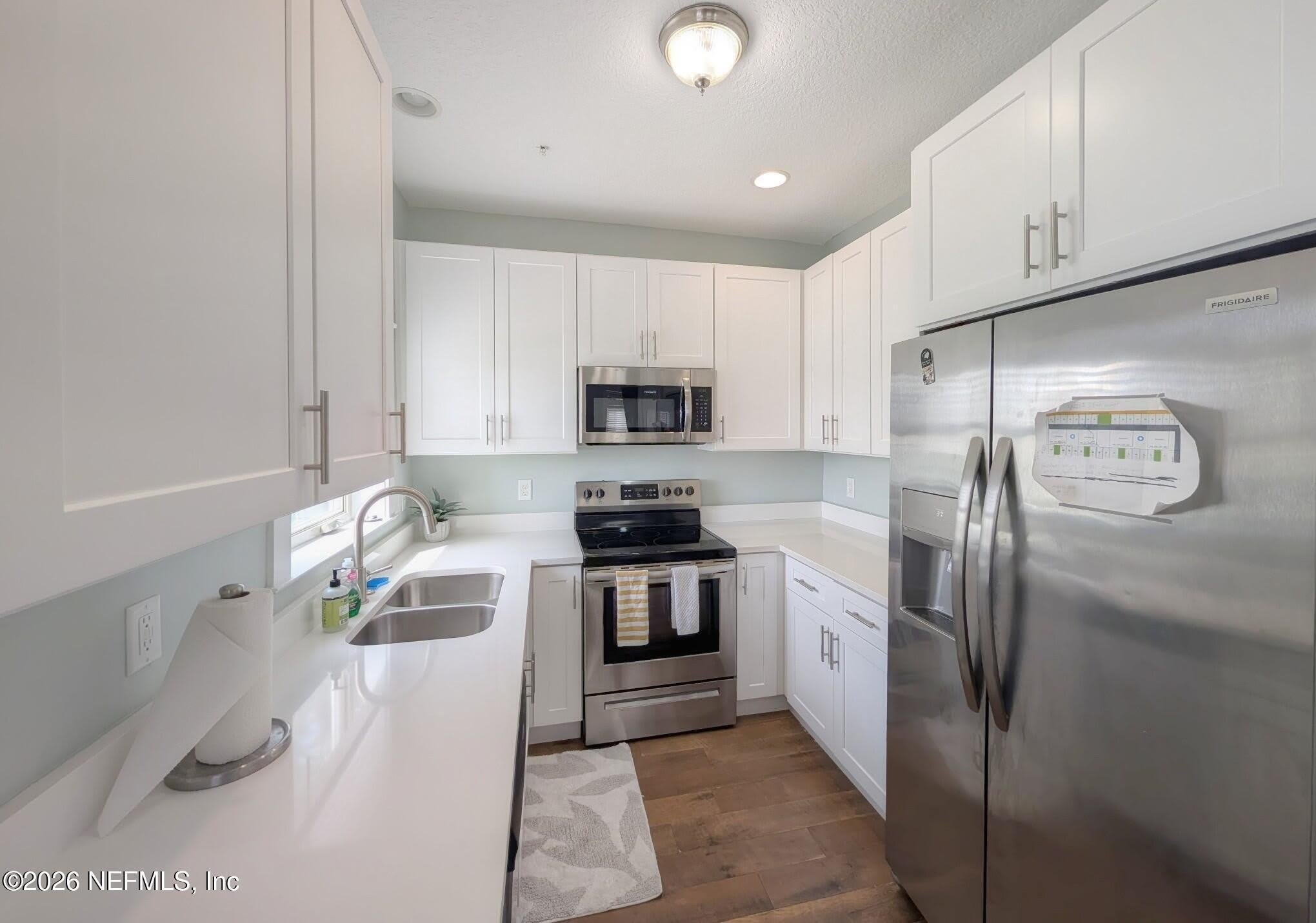 361 AHERN Street – photo 3