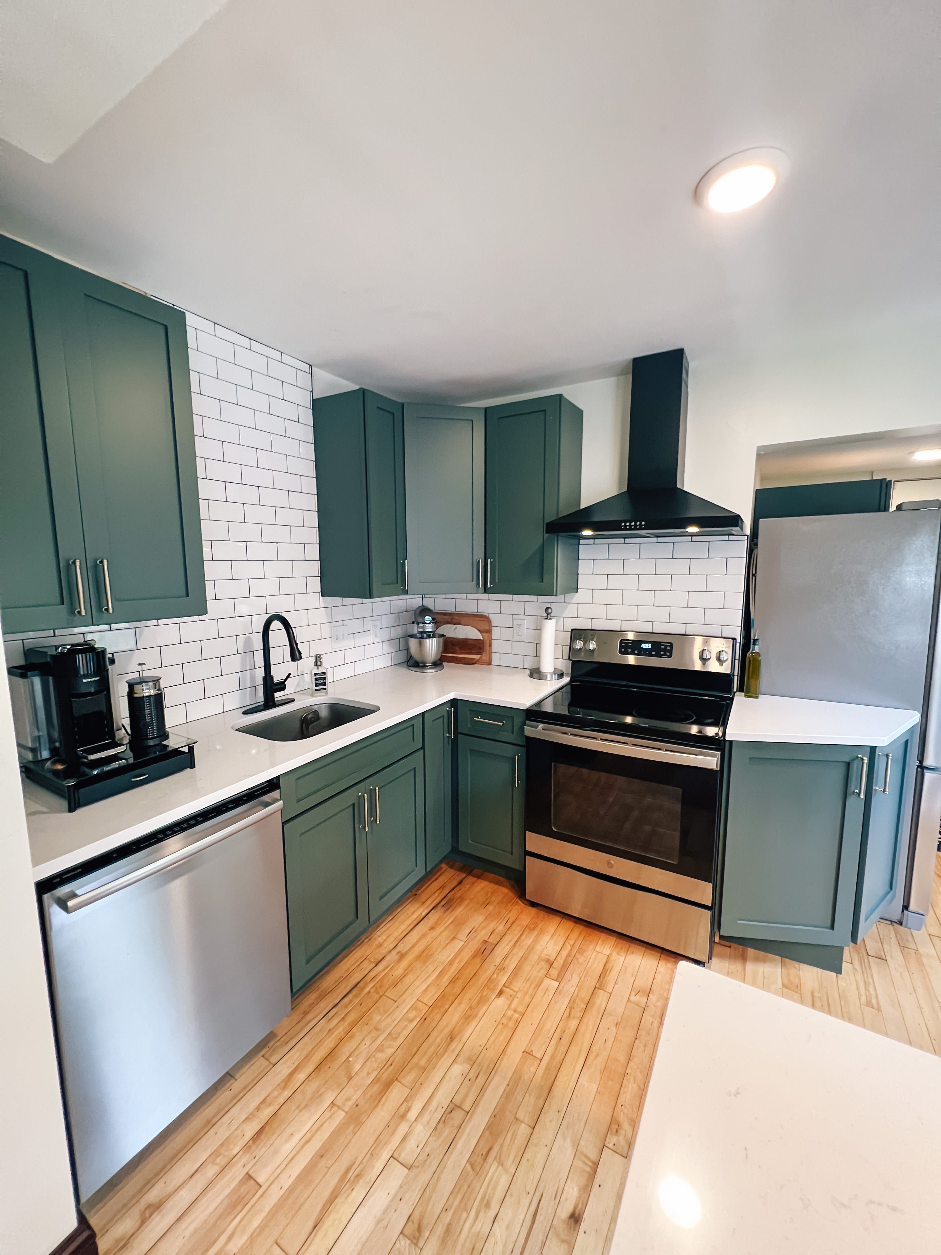 592 Ottawa Avenue – photo 2