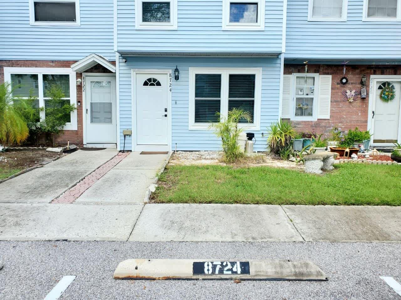 8724 Cobbler Pl – photo 2