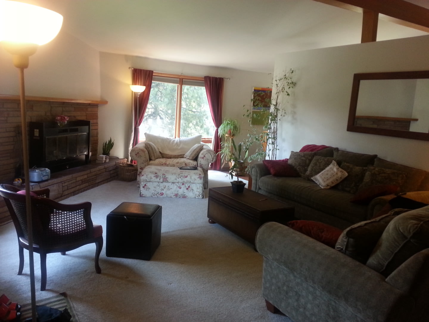 3 Bd/2 Ba Spacious home on Sunnyside Hill! – photo 4