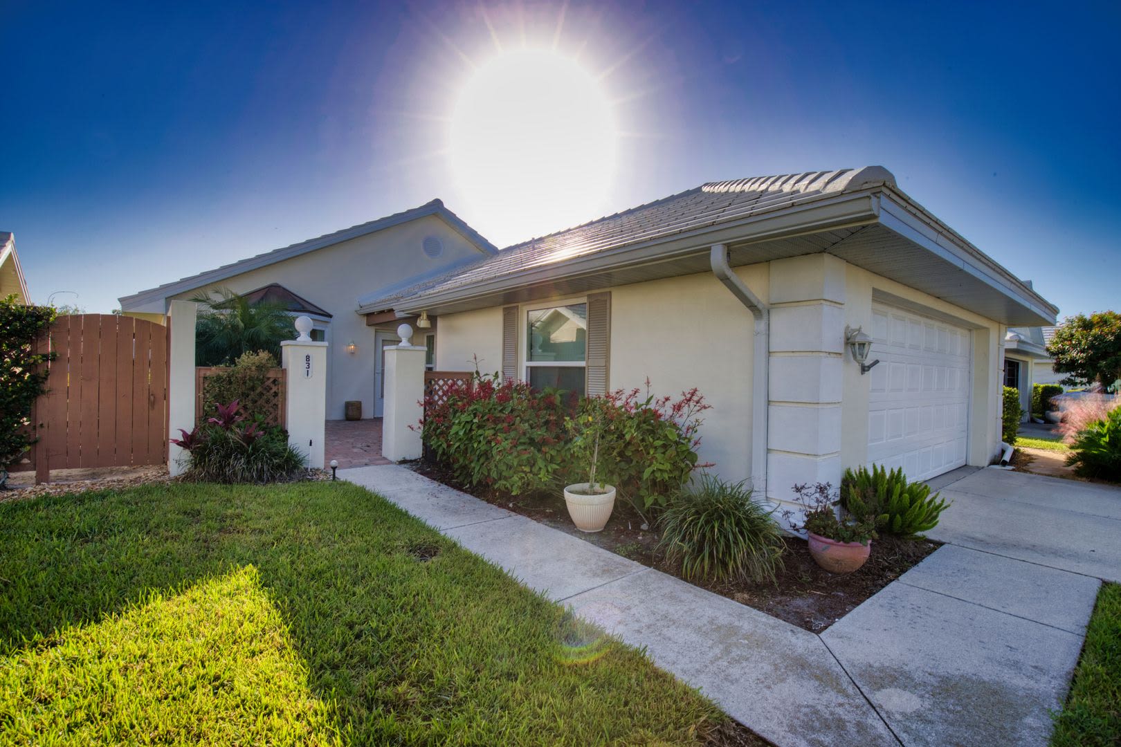 Seasonal Short-Term 2 Bedroom 2 Bathroom Villa located in Plantation! – photo 1
