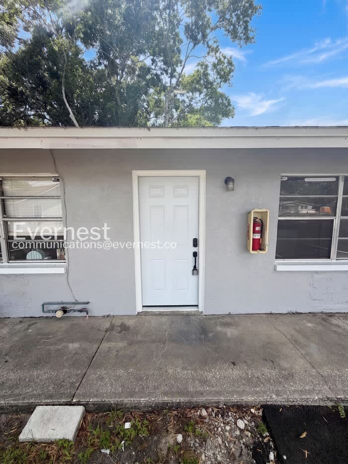 5633 Crissman Drive North – photo 3